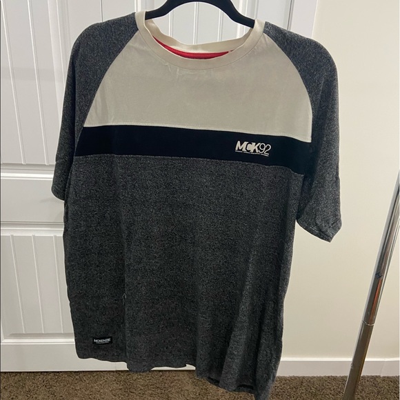McKenzie T-shirt L - Picture 1 of 3